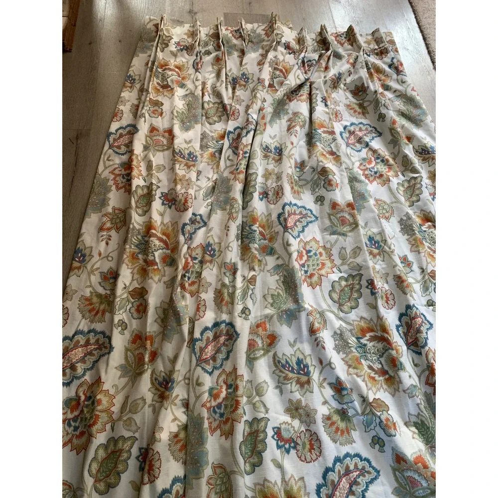 2 panels Floral Paisley Lined Curtain 96